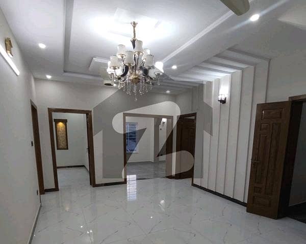 10 Marla House For rent In G-13/2