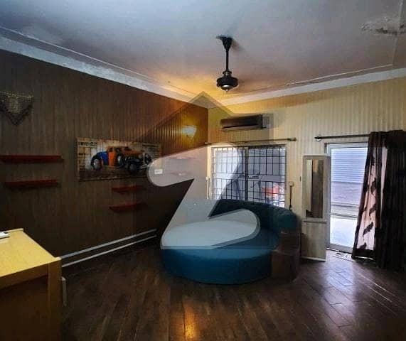 500 Square Yard Livable House Beautiful Location 500 Square Yard Livable House Beautiful Location