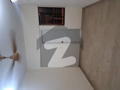 Flat For Grabs In 1900 Square Feet Karachi