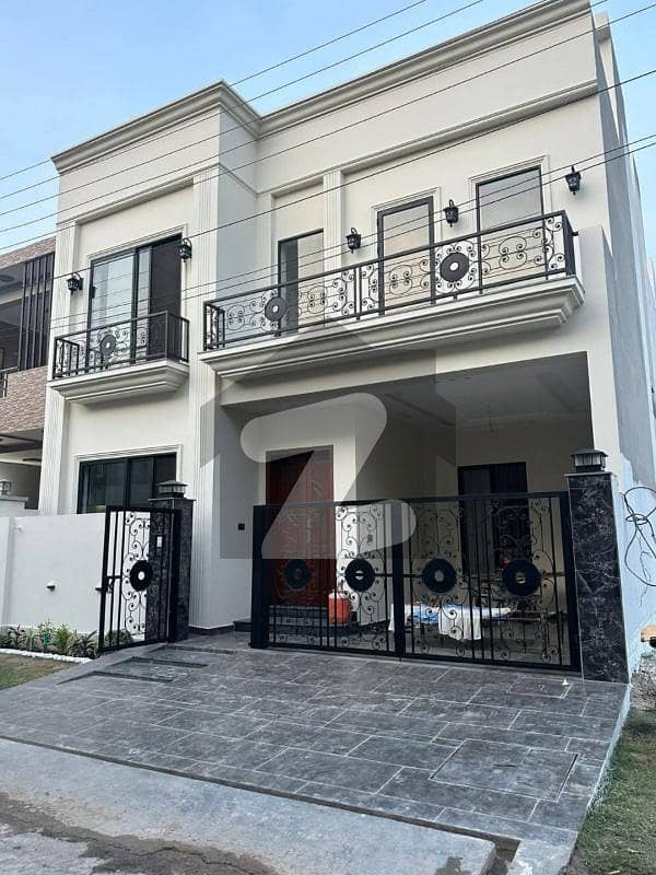 Prime Location 7 Marla House Available For Sale In Wapda Town Phase 1 - Block E