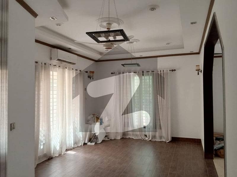 500 YARDS GROUND PORTION FOR RENT