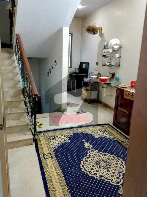 گلشن اقبال - بلاک 13 گلشنِ اقبال,گلشنِ اقبال ٹاؤن,کراچی میں 5 کمروں کا 5 مرلہ مکان 3.35 کروڑ میں برائے فروخت۔
