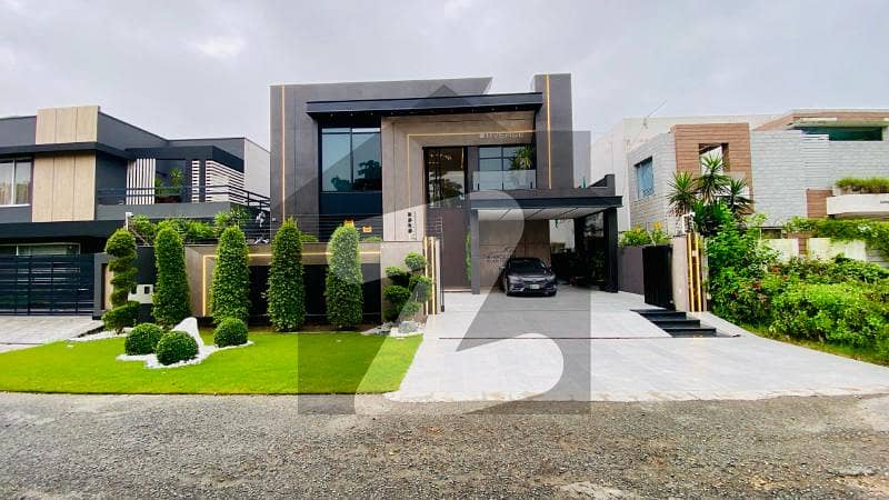 LUXURY FEEL THIS MODERN BEAUTY