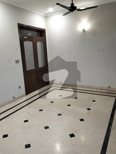 8 Marla Portion For Rent