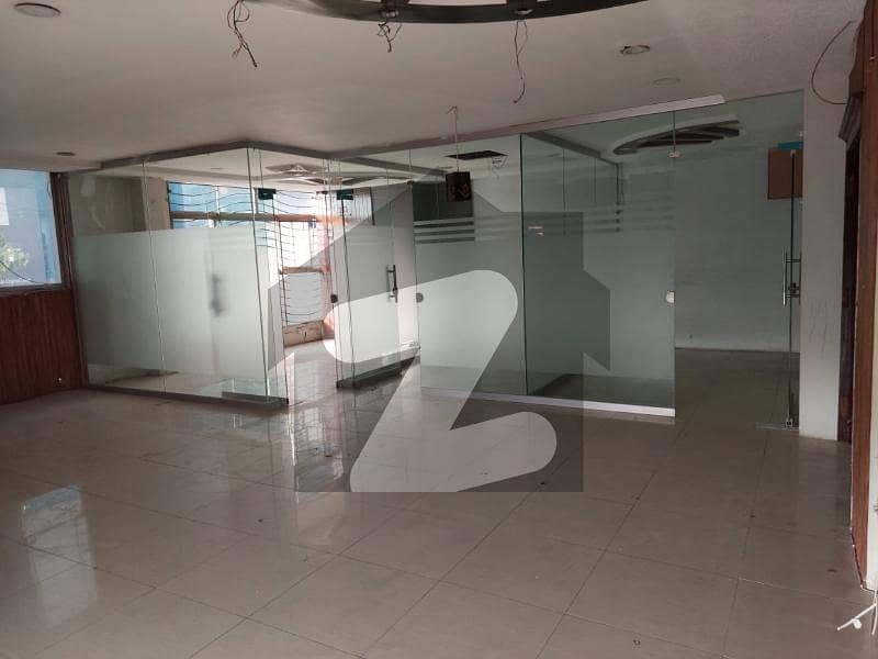 ایف ۔ 11 اسلام آباد میں 9 مرلہ دفتر 4.0 لاکھ میں کرایہ پر دستیاب ہے۔ ایف ۔ 11 اسلام آباد میں 9 مرلہ دفتر 4.0 لاکھ میں کرایہ پر دستیاب ہے۔