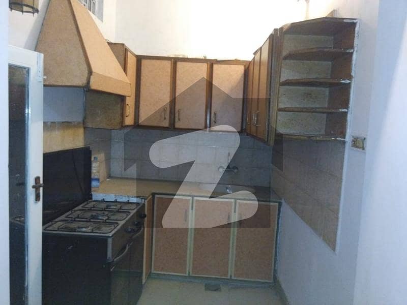 گارڈن ٹاؤن لاہور میں 4 کمروں کا 5 مرلہ مکان 2.6 کروڑ میں برائے فروخت۔