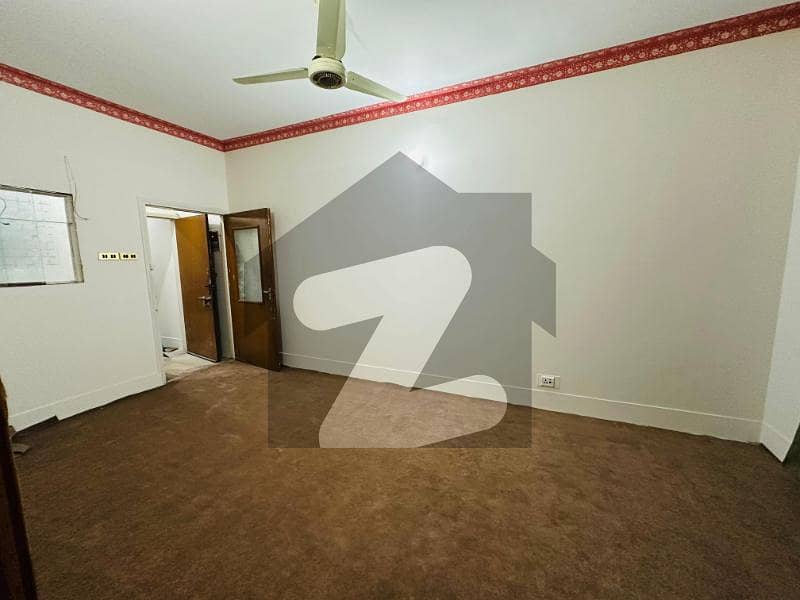 Single Bed for Rent (for bachelors)
