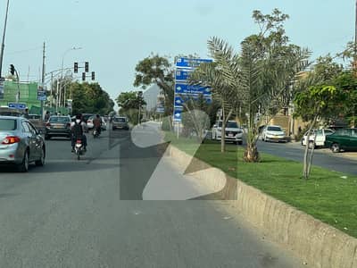 ڈی ایچ اے فیز 8 - زون بی ڈی ایچ اے فیز 8,ڈی ایچ اے ڈیفینس,کراچی میں 1 کنال رہائشی پلاٹ 8.5 کروڑ میں برائے فروخت۔