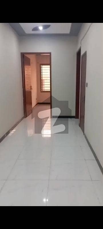 Beautiful 2nd floor portion 220 yards 3 bed dd with lift in Gulshan e Iqbal block 3
