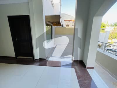 Luxury Independent Upper Portion