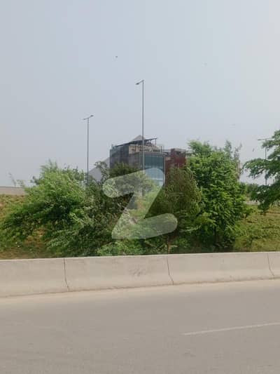 بینکرز ٹاؤن لاہور میں 11 کنال کمرشل پلاٹ 10.0 ارب میں برائے فروخت۔