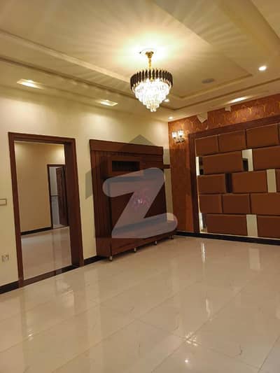 ایل ڈی اے ایوینیو ۔ بلاک ای ایل ڈی اے ایوینیو,لاہور میں 5 کمروں کا 9 مرلہ مکان 3.8 کروڑ میں برائے فروخت۔