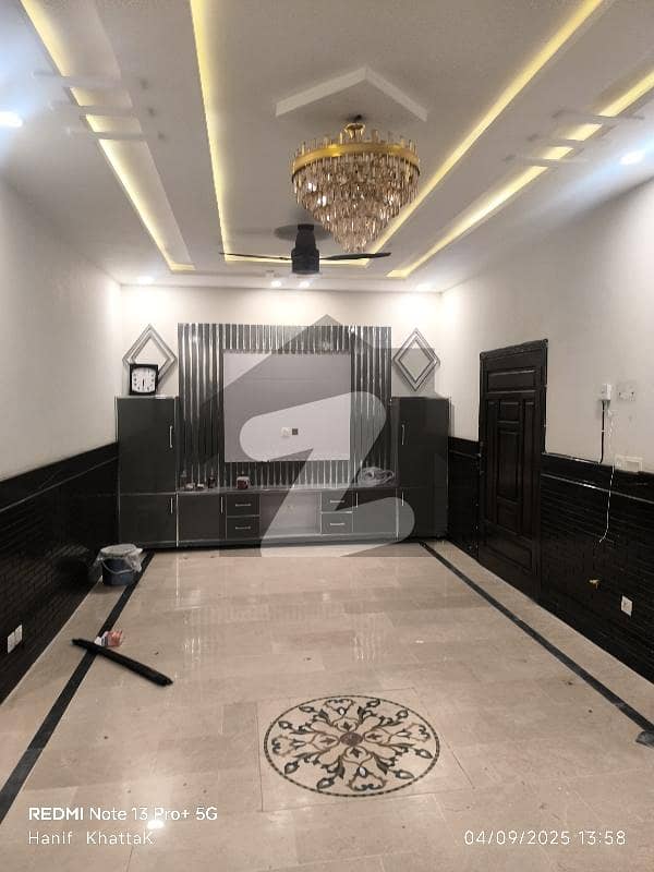 5 Bedrooms Upper & Roop Top 2 Rooms Available For Rent 5 Bedrooms Upper & Roop Top 2 Rooms Available For Rent