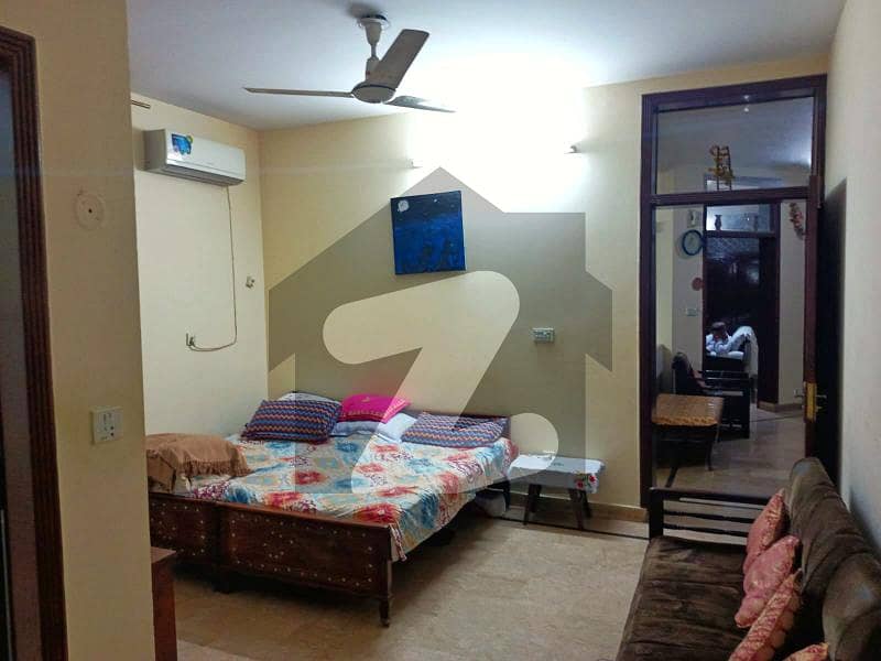 1 bedroom with bath For rent