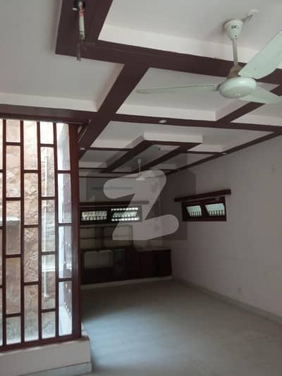 House Of 600 Square Yards In Bath Island Is Available