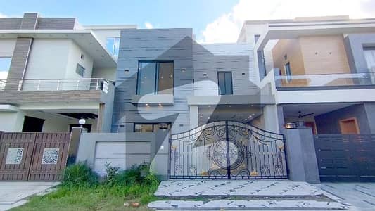 7 Marla Brand New House for Sale