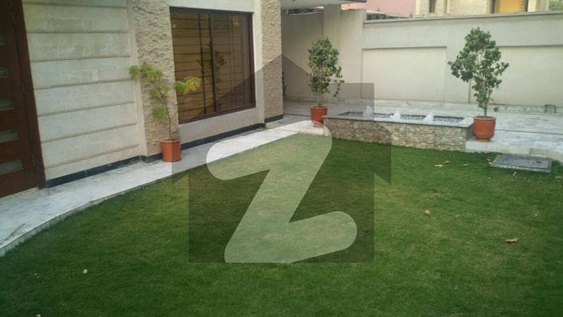 1 KANAL LOWER PORTION AVAILABLE FOR RENT F-7