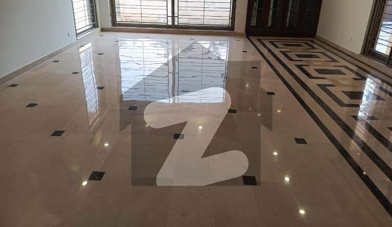 ایف ۔ 6 اسلام آباد میں 3 کمروں کا 1 کنال بالائی پورشن 2.75 لاکھ میں کرایہ پر دستیاب ہے۔