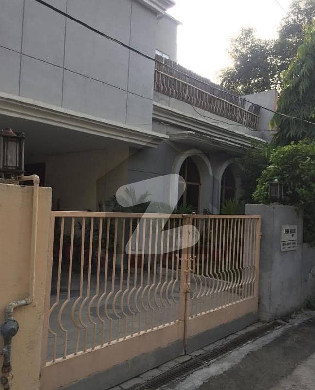 10 Marla Townhouse Gulberg, Lahore Prime Location | Prestigious Address 10 Marla Townhouse Gulberg, Lahore Prime Location | Prestigious Address