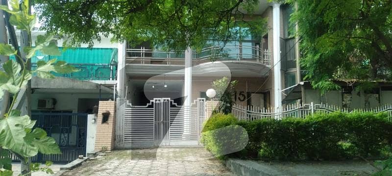 In G-9/3 14 Marla House For sale In G-9/3 14 Marla House For sale