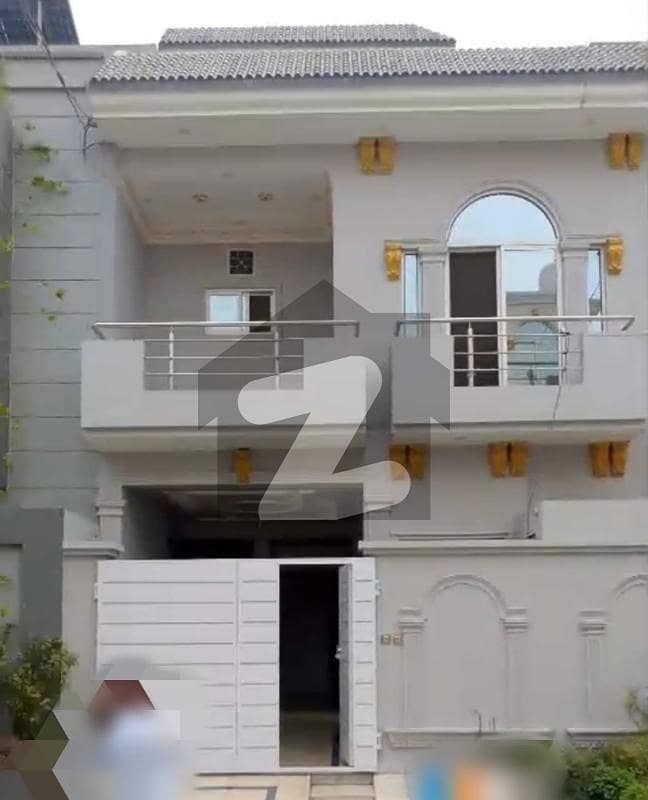 ایڈن بولیوارڈ ہاؤسنگ سکیم کالج روڈ,لاہور میں 3 کمروں کا 4 مرلہ مکان 1.65 کروڑ میں برائے فروخت۔ ایڈن بولیوارڈ ہاؤسنگ سکیم کالج روڈ,لاہور میں 3 کمروں کا 4 مرلہ مکان 1.65 کروڑ میں برائے فروخت۔