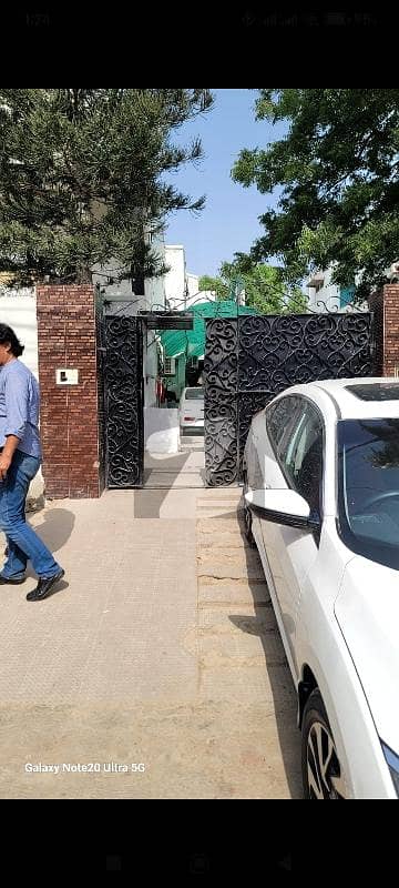 600 Sq. Yards Commercial House For Rent In Shahra-E-Faisal (Near Hotel Faran & KFC)