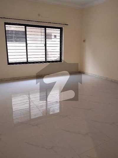 F-11/4 666 Yard Prime Location 3 Bed Ground Portion For Rent