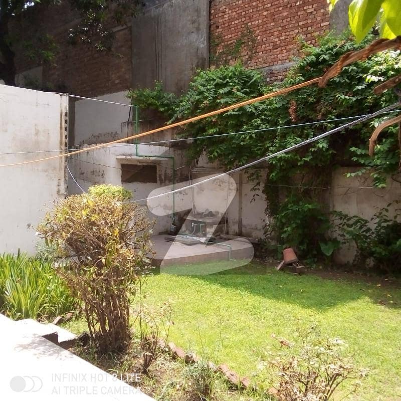 36 Marla House At Excellent Location In Gulberg III 36 Marla House At Excellent Location In Gulberg III