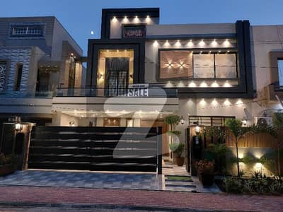 10 MARLA BRAND NEW LUXURY HOUSE FOR SALE