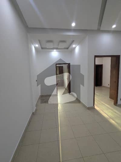کالج روڈ لاہور میں 6 مرلہ عمارت 3.5 کروڑ میں برائے فروخت۔