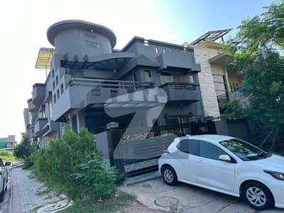 10 Marla Corner House for Sale in D-17 Islamabad 10 Marla Corner House for Sale in D-17 Islamabad
