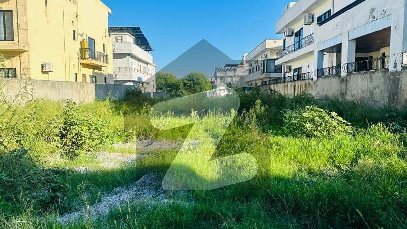 70FT ROAD PLOT FACING 50X90 PLOTS