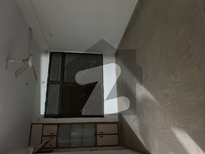 3 Bed DD Flat 3 Bed DD Flat