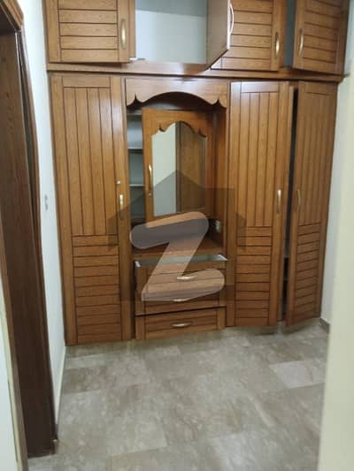 E 11 Multi 3 Bed 4 Bath Drawing Tv Lounge Kitchen Sep Meter Gas Electric Available Sep Gate All Factiles Available