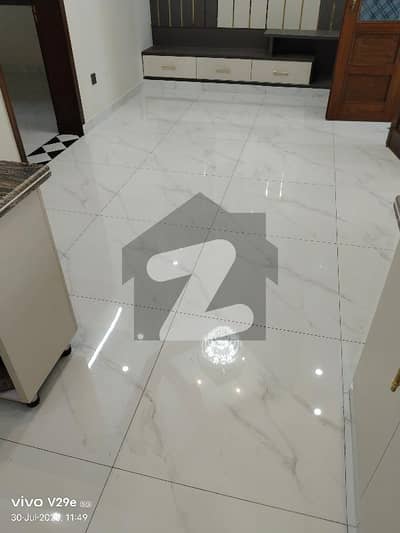 آئی ۔ 14 اسلام آباد میں 5 کمروں کا 8 مرلہ مکان 3.95 کروڑ میں برائے فروخت۔