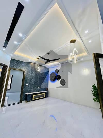 BRAND NEW LAVISH HOUSE FOR SALE IN VALENCIA TOWN LAHORE
