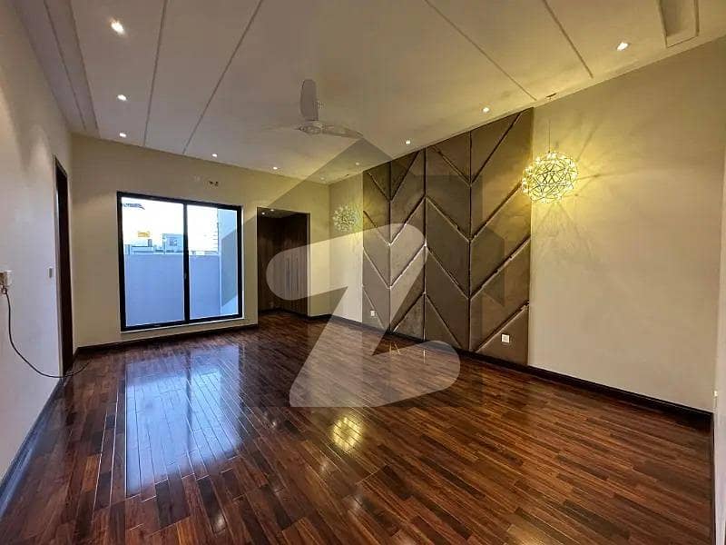 10 M Upper Portion Available For Rent