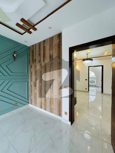 5 Marla Home for Sale in Lake City | 60 Ft road |Modern Homes | Barbeque Area on roof 5 Marla Home for Sale in Lake City | 60 Ft road |Modern Homes | Barbeque Area on roof