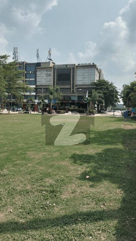 8 Marla commercial plot for sale in paragon city
