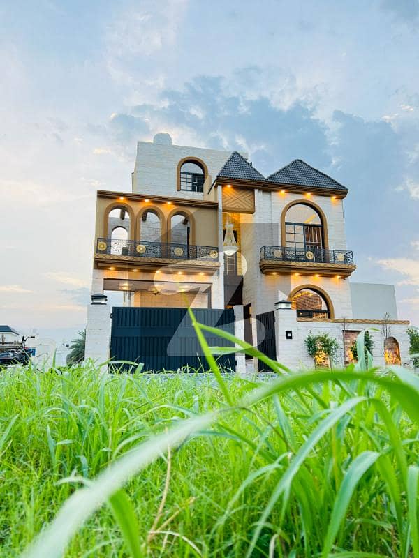 Luxury Living on Easy Installments 10 Marla House