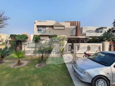 ڈی ایچ اے فیز 5 ڈیفنس (ڈی ایچ اے),لاہور میں 5 کمروں کا 1 کنال مکان 3.5 لاکھ میں کرایہ پر دستیاب ہے۔