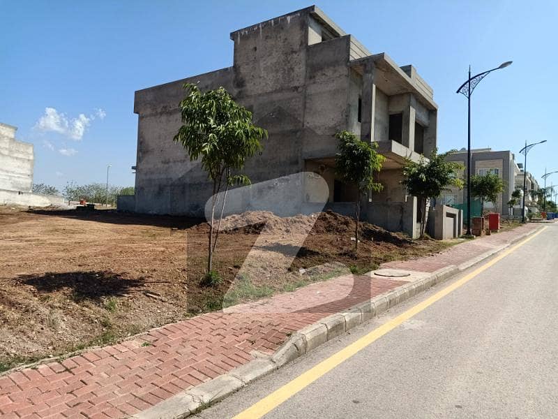 Boulevard Front & Back Open Plot For Sale Boulevard Front & Back Open Plot For Sale