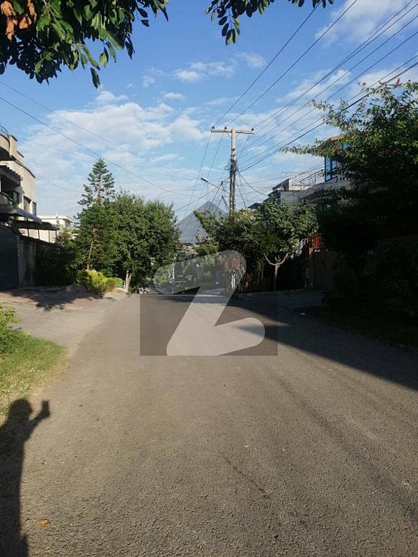 10 Marla plot for sale