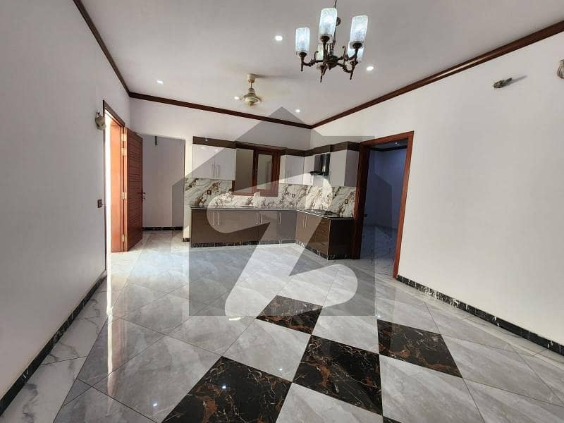 Aesthetic Prime Location House Of 200 Square Yards For sale Is Available Aesthetic Prime Location House Of 200 Square Yards For sale Is Available