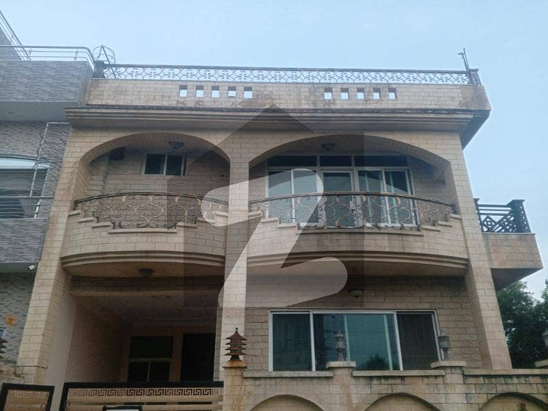 جی ۔ 8 اسلام آباد میں 5 کمروں کا 9 مرلہ مکان 8.0 کروڑ میں برائے فروخت۔ جی ۔ 8 اسلام آباد میں 5 کمروں کا 9 مرلہ مکان 8.0 کروڑ میں برائے فروخت۔