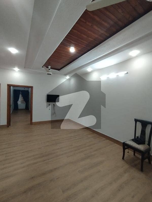 Ideal 1500 Square Feet Lower Portion Available In I-11, I-11