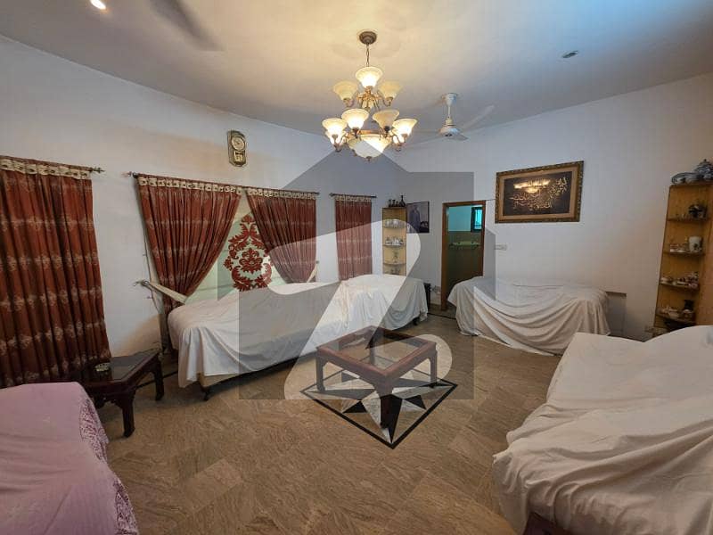 2 Kanal Beautiful House For Sale 2 Kanal Beautiful House For Sale