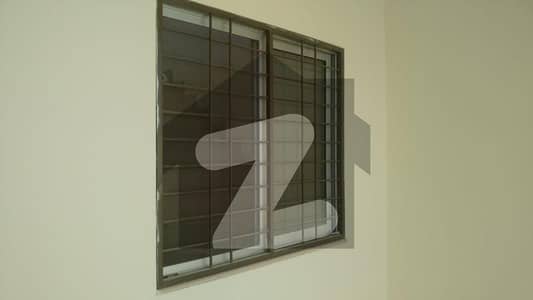 4 MARLA COMMERCIAL 2ND FLOOR FOR RENT IN DHA PHASE 1