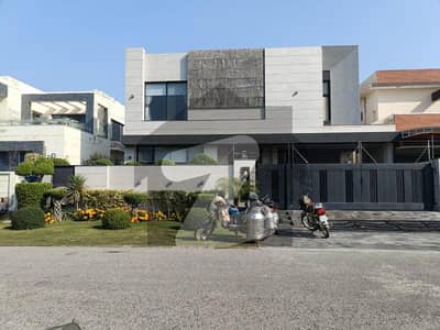 ONE KANAL BEAUTIFULL SAMI FURNISHED HOUSE AVALIABLE FOR RENT IN DHA DEFANCE PHASE 6