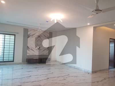 عسکری 11 عسکری,لاہور میں 3 کمروں کا 10 مرلہ فلیٹ 2.75 کروڑ میں برائے فروخت۔